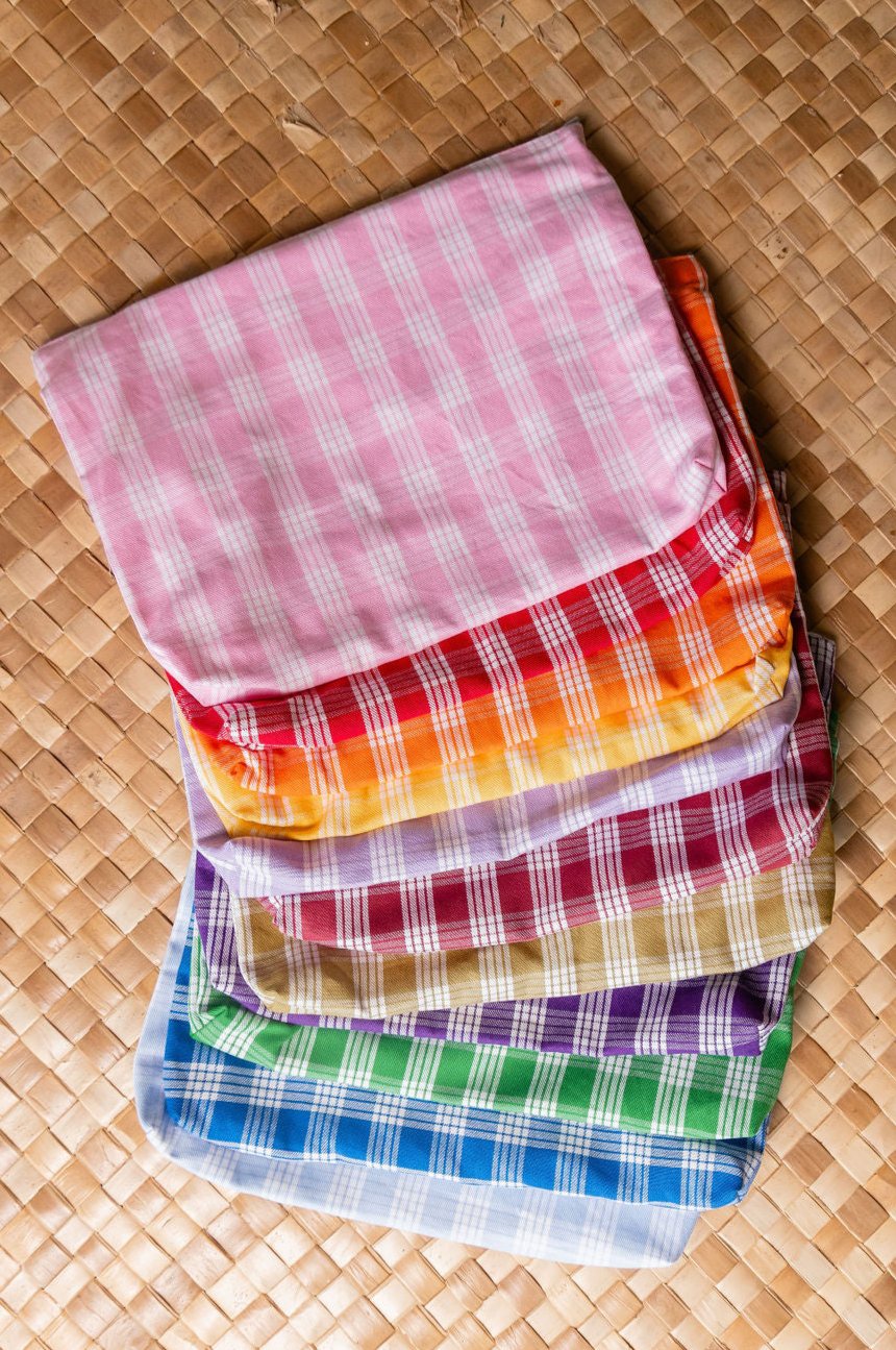 Holoholo Mid-Size Pouch